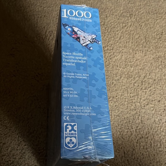Brand new FX schmid 1000 piece shaped space shuttle puzzle. 3 feet long. - Picture 3 of 3